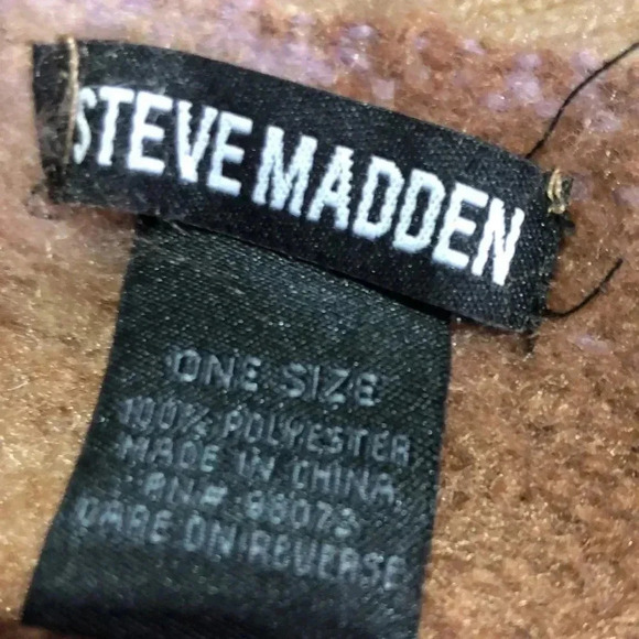 Steve Madden Oversized fringe scarf, 44 inches long 22 inches wide - Picture 7 of 8